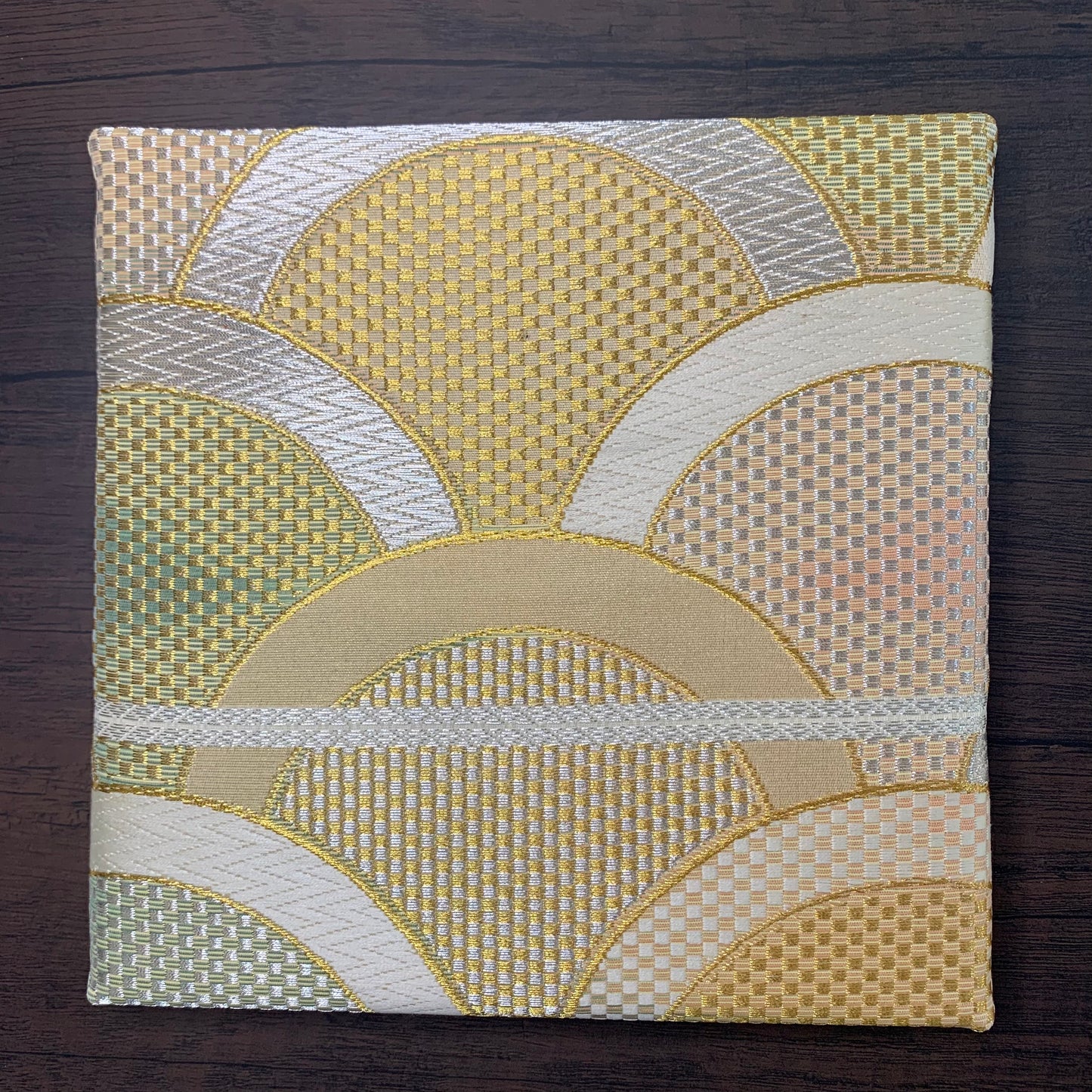 親しみのある柄 青海波 Japanese Obi Fabric Panel