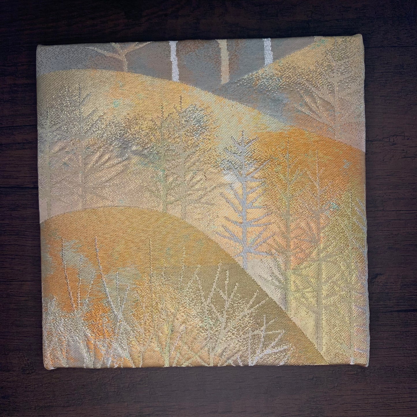 柔い色合いで繊細な生地 Japanese Obi Fabric Panel